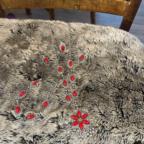 Red Stone Necklace, Bracelet, Earrings and Ring from Algeria Set - Picture 7 of 8